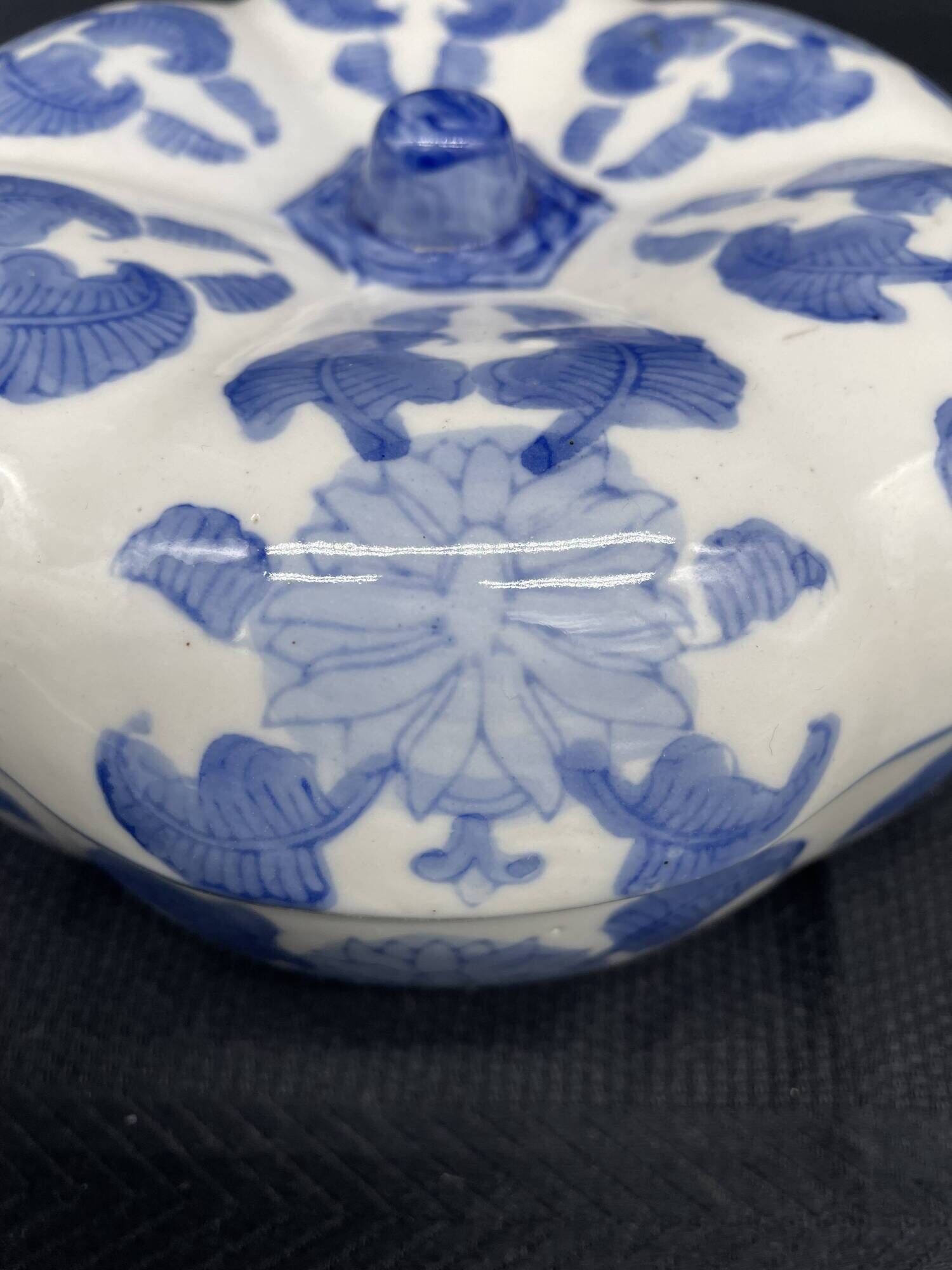Chinese covered pot, box, jewelry box, pumpkin, white porcelain, China blue plant decor