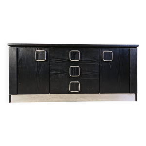 cabinet en bois noir
