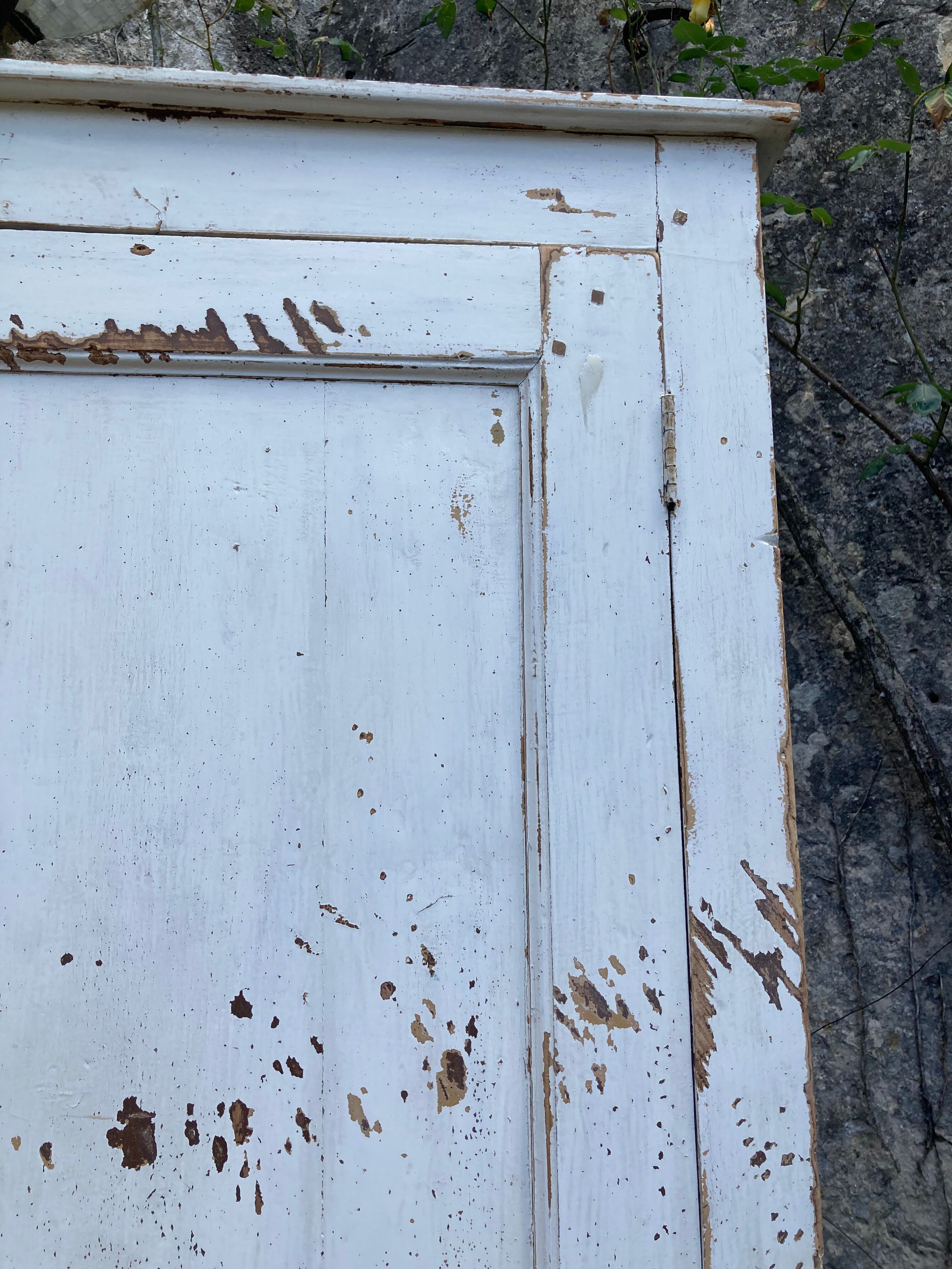 Armoire ancienne - bonnetière parisienne