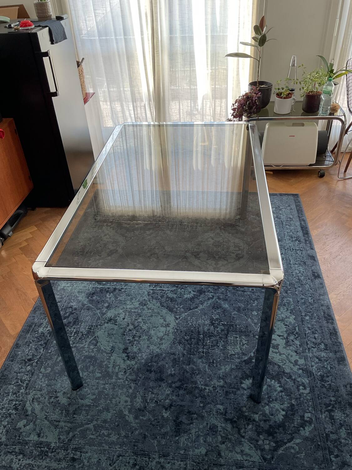 Table à manger chromée design et production par Fratelli Orsenigo