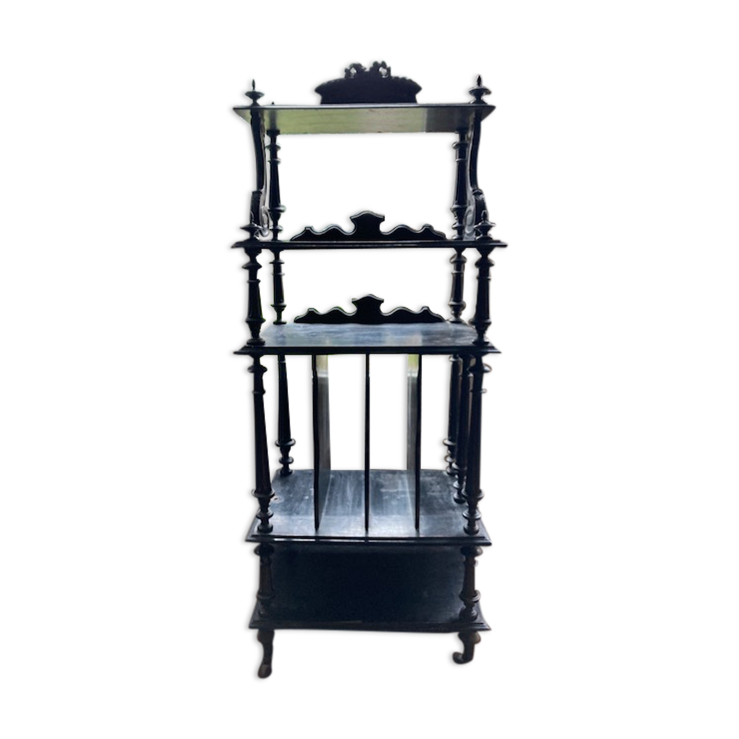 Napoleon III sheet music shelf