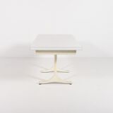 Extendable table from the 1950s