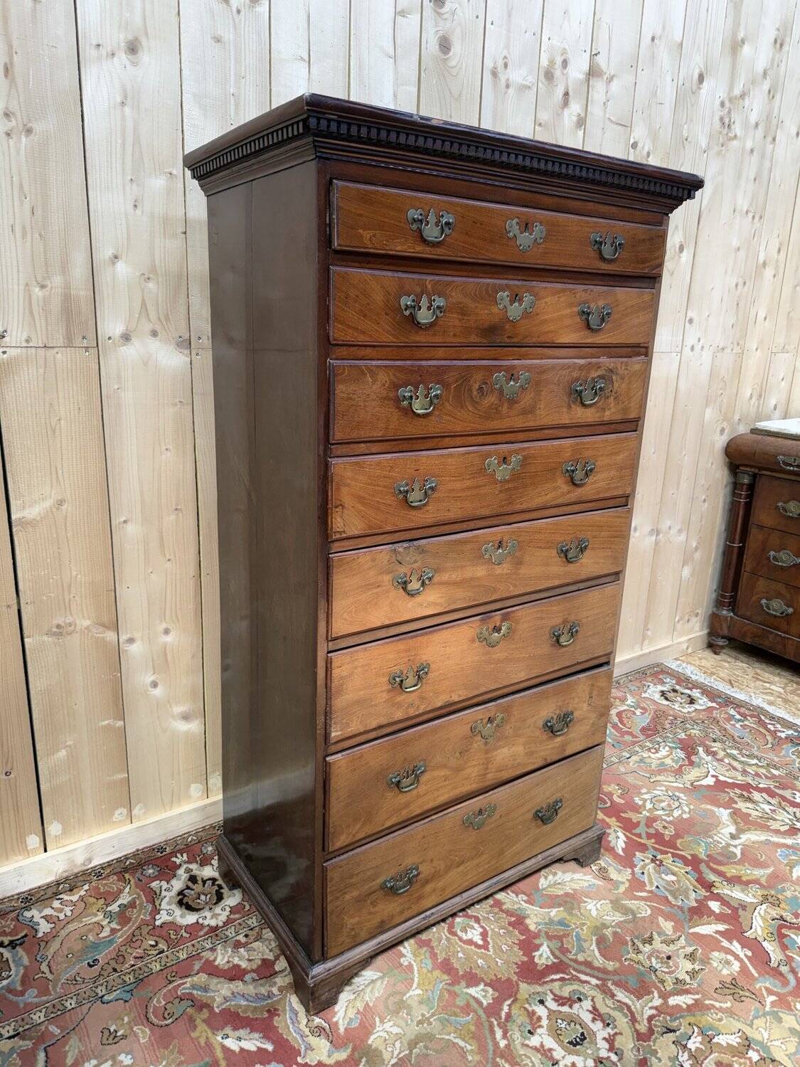 Semainier - Chiffonier - Commode haute anglaise