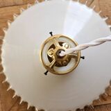 Suspension vintage en opaline dentelée