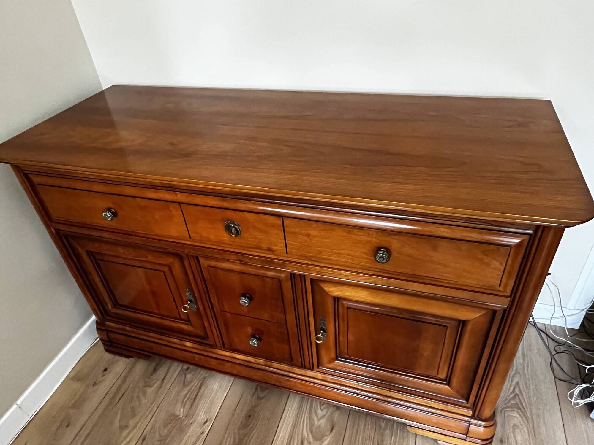 Buffet in solid cherry wood