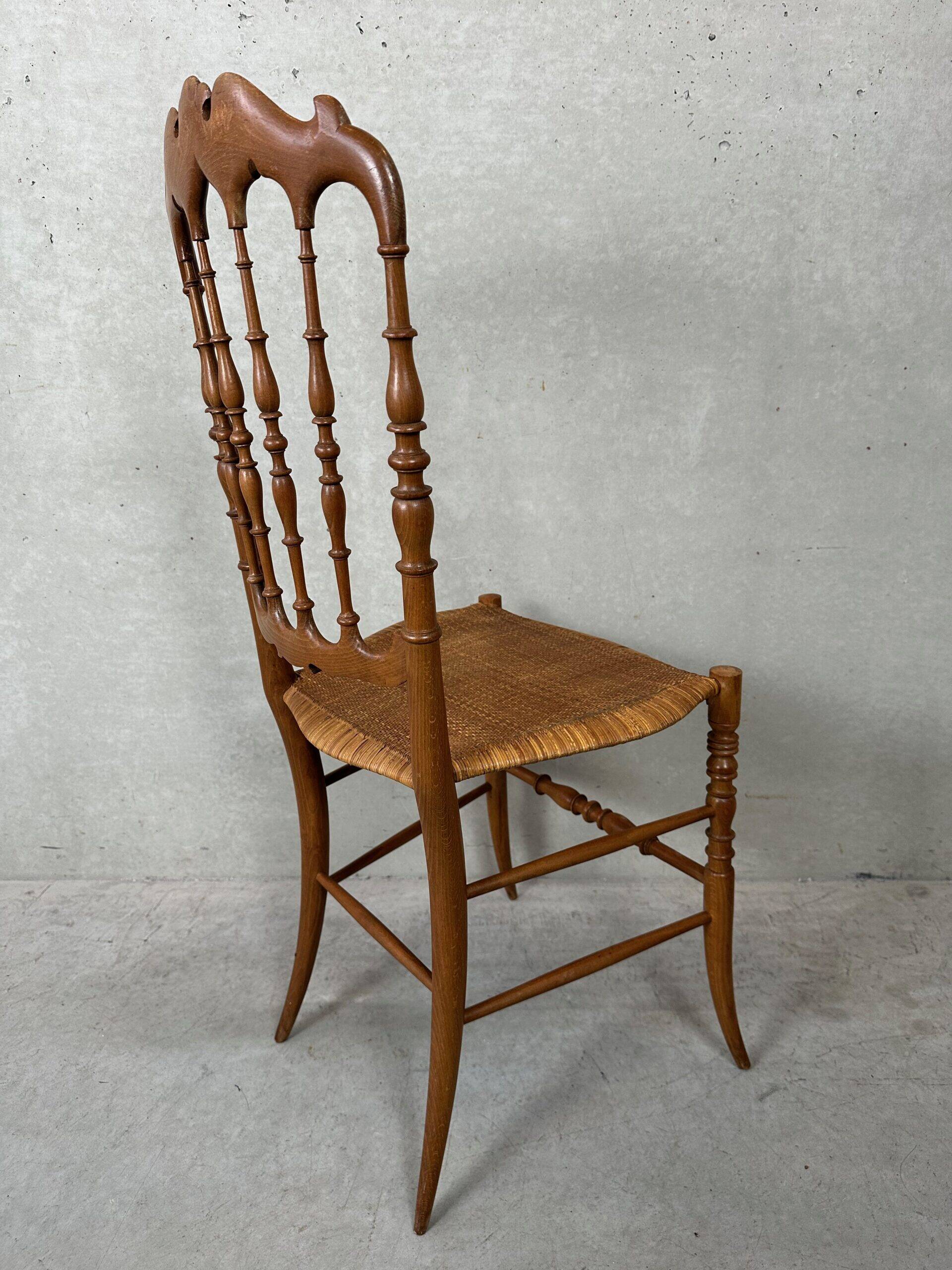 2 chaises Chiavari vintage originales – en bois