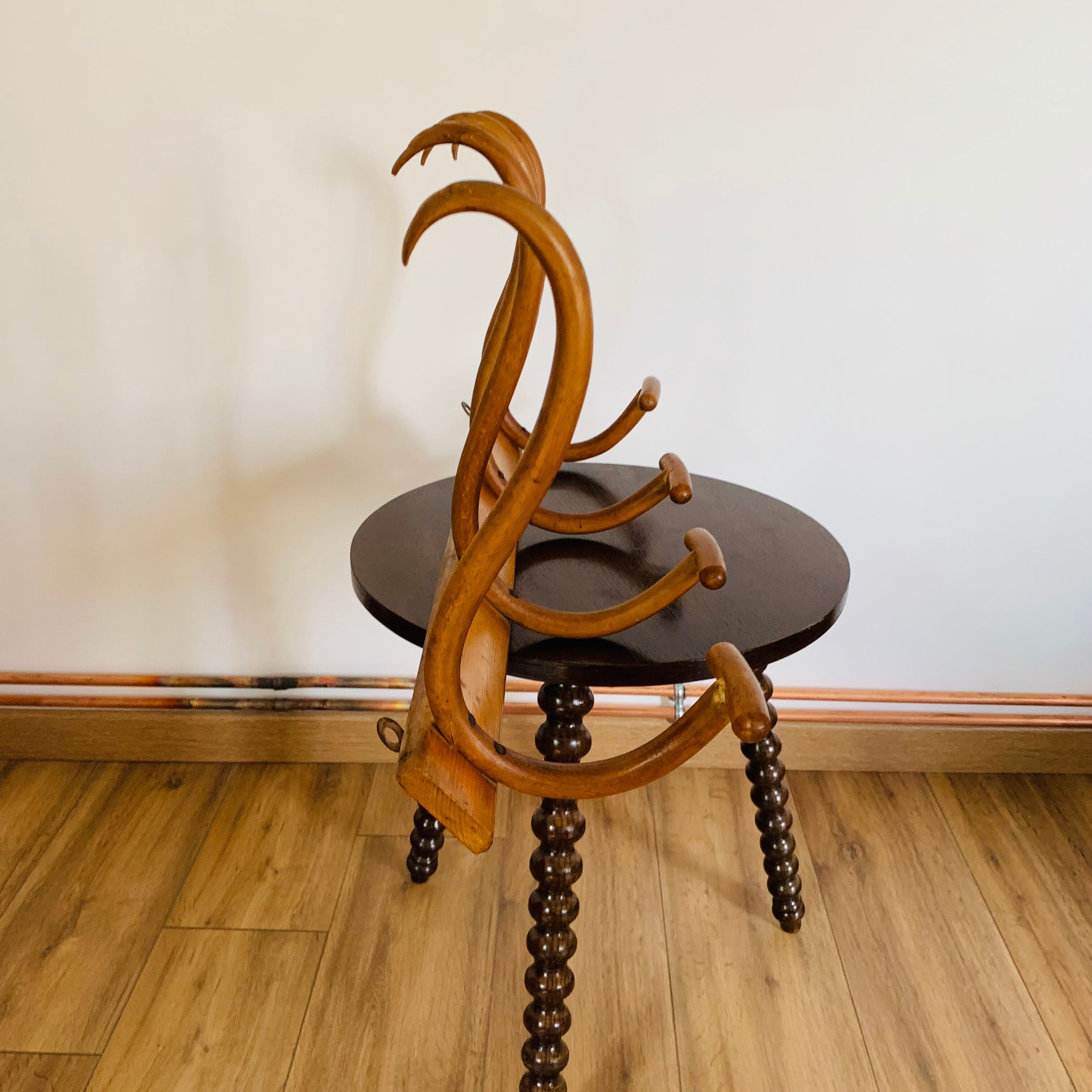 Wall-mounted coat rack 4 hooks