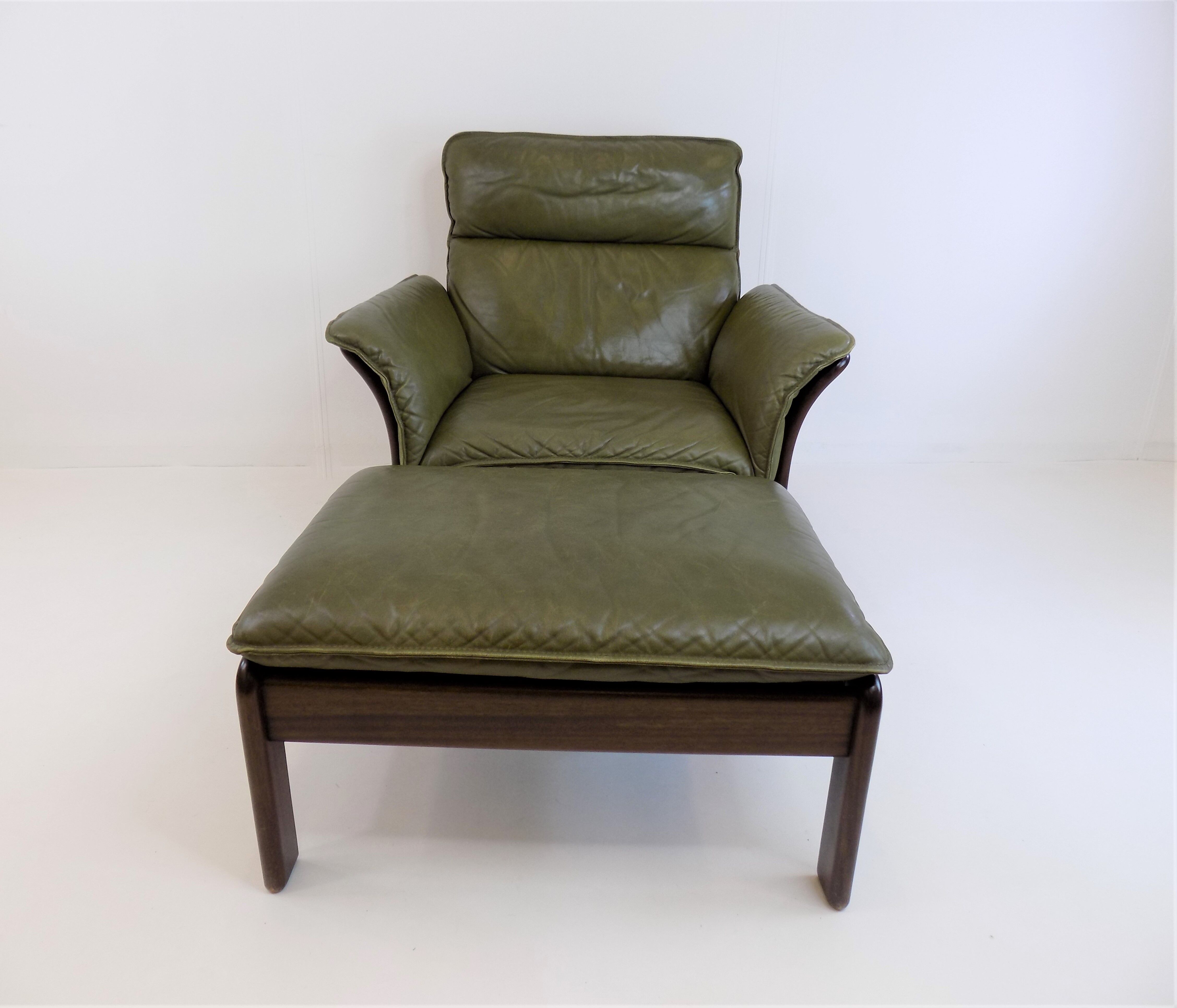Dreipunkt International Scala leather lounge chair with ottoman