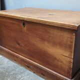 Pine chest