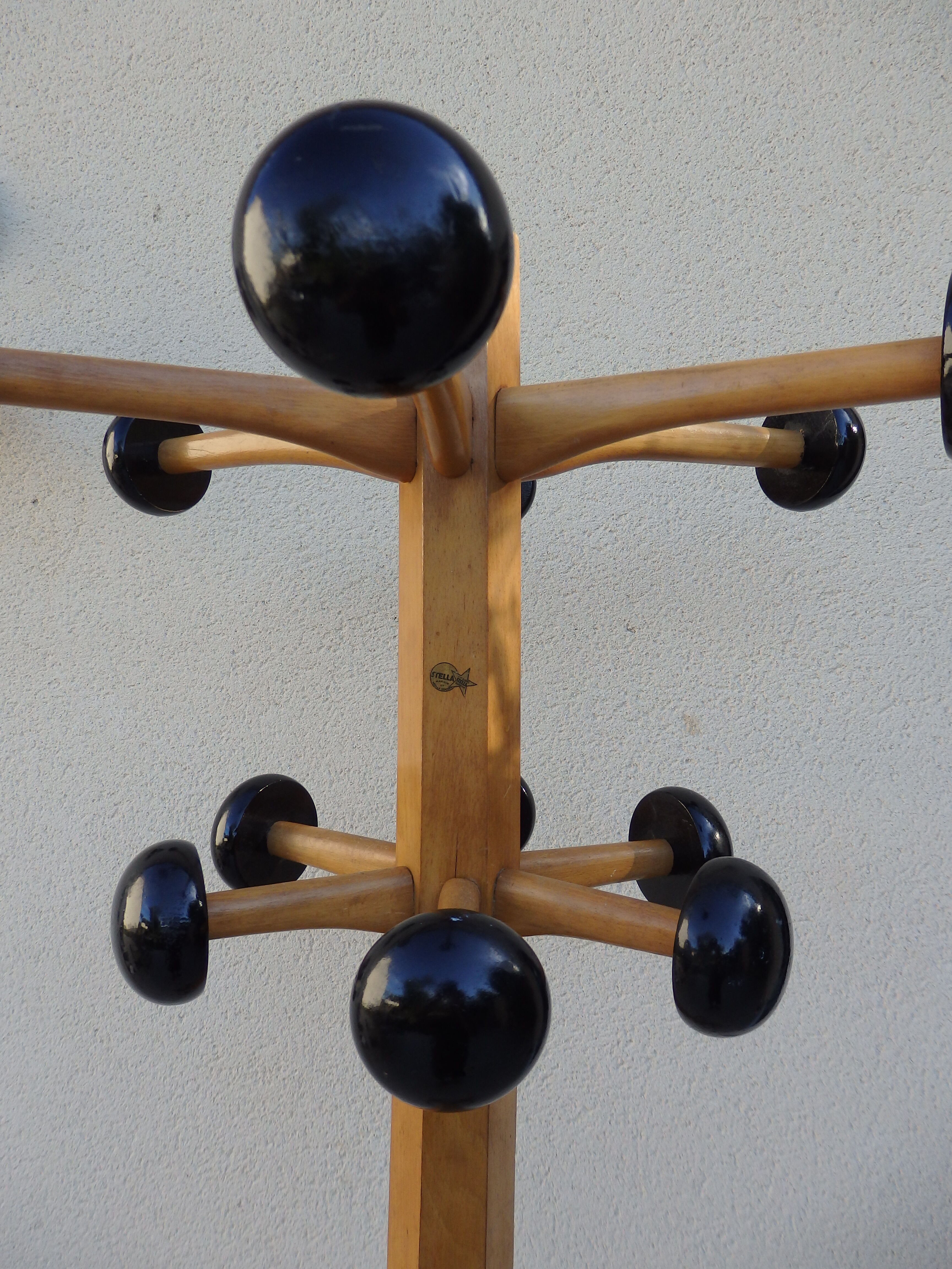 Coat rack of the stella vintage brand 1960 parrot bistro