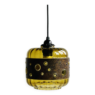 Vintage brutalist pendant lamp in green glass / copper. Nanny Still. 1960s