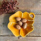 Empty pocket vintage ceramic clover