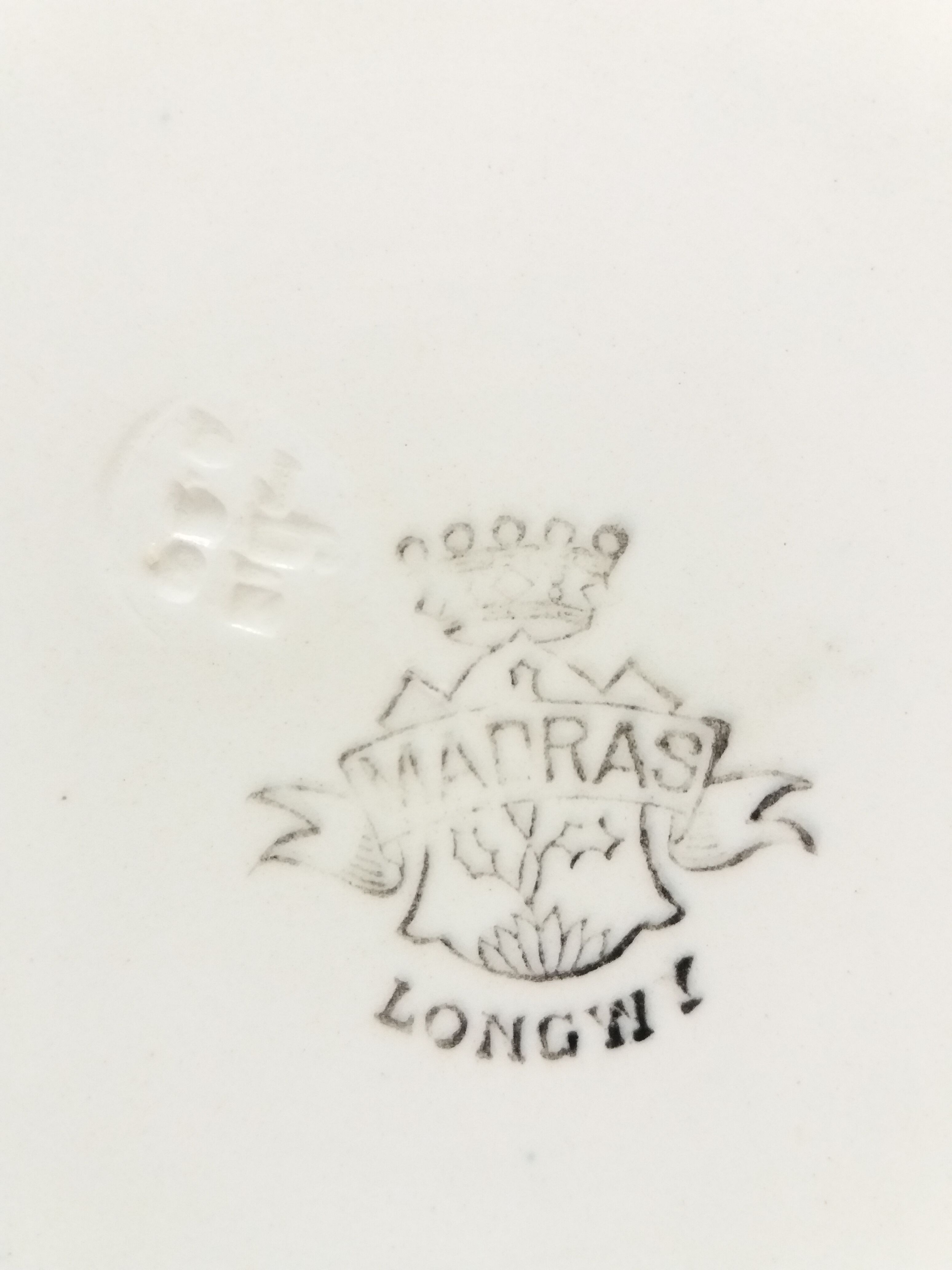 Set 6 Longwy flat plates