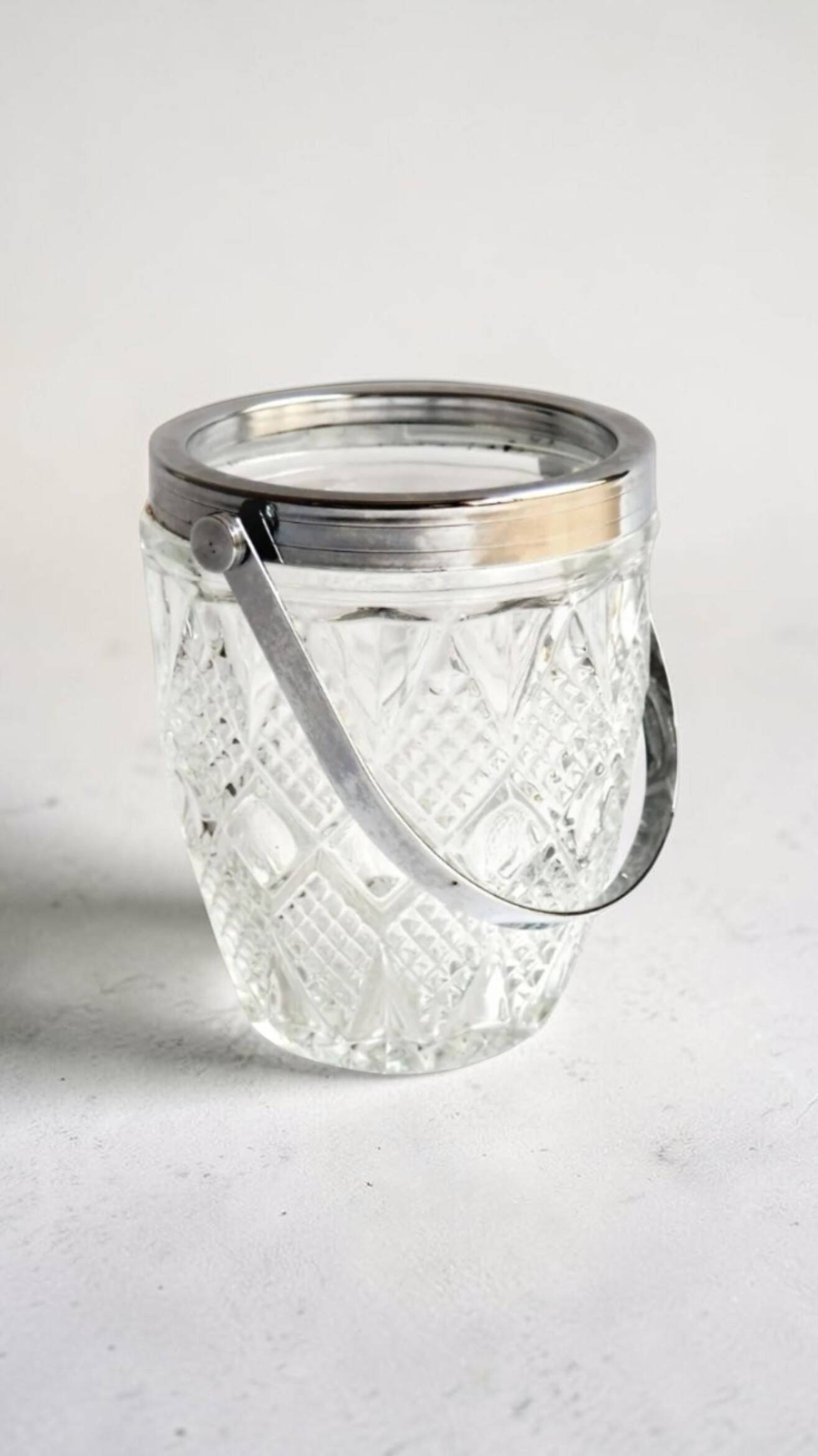 Seau a glaçon verre ciselé epais avec sa cuillere