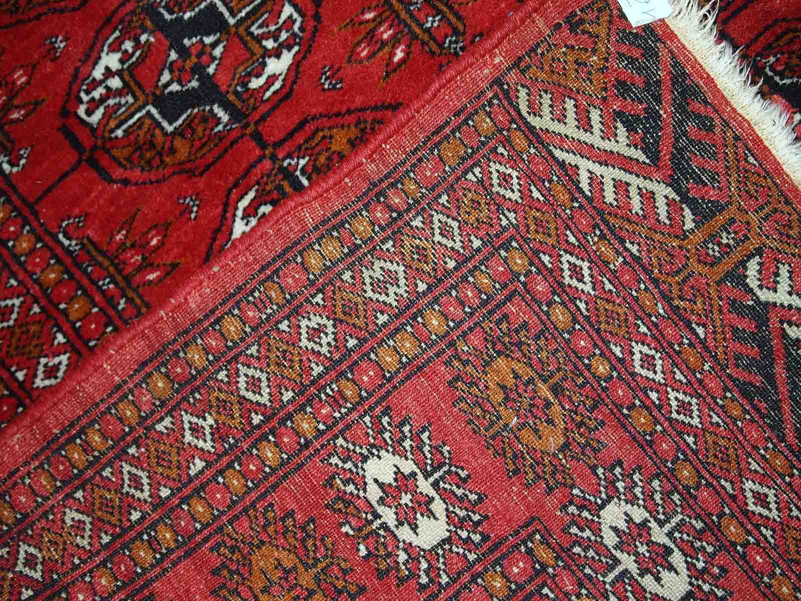 Vintage Pakistani carpet Tekke handmade 127cm x 180cm 1960s, 1C598