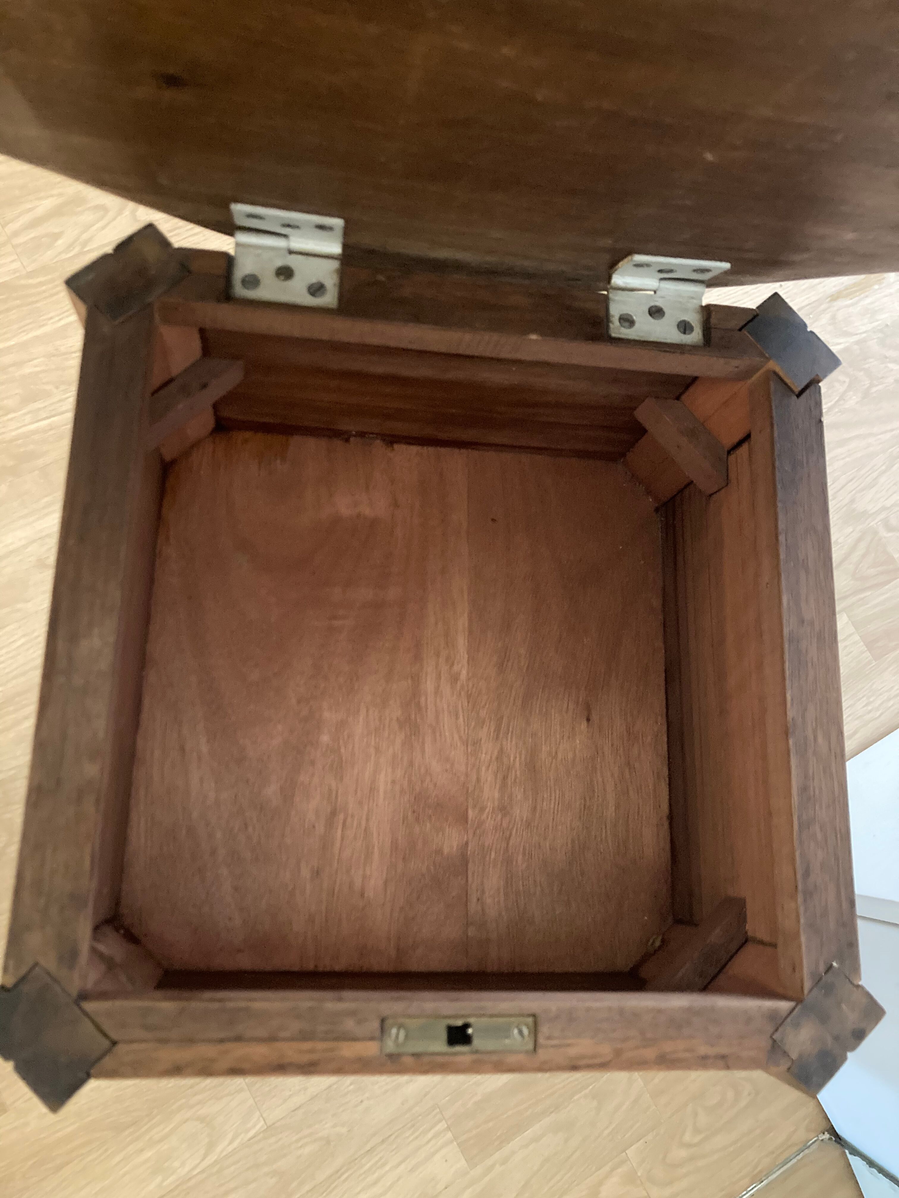 Art Deco pedestal table