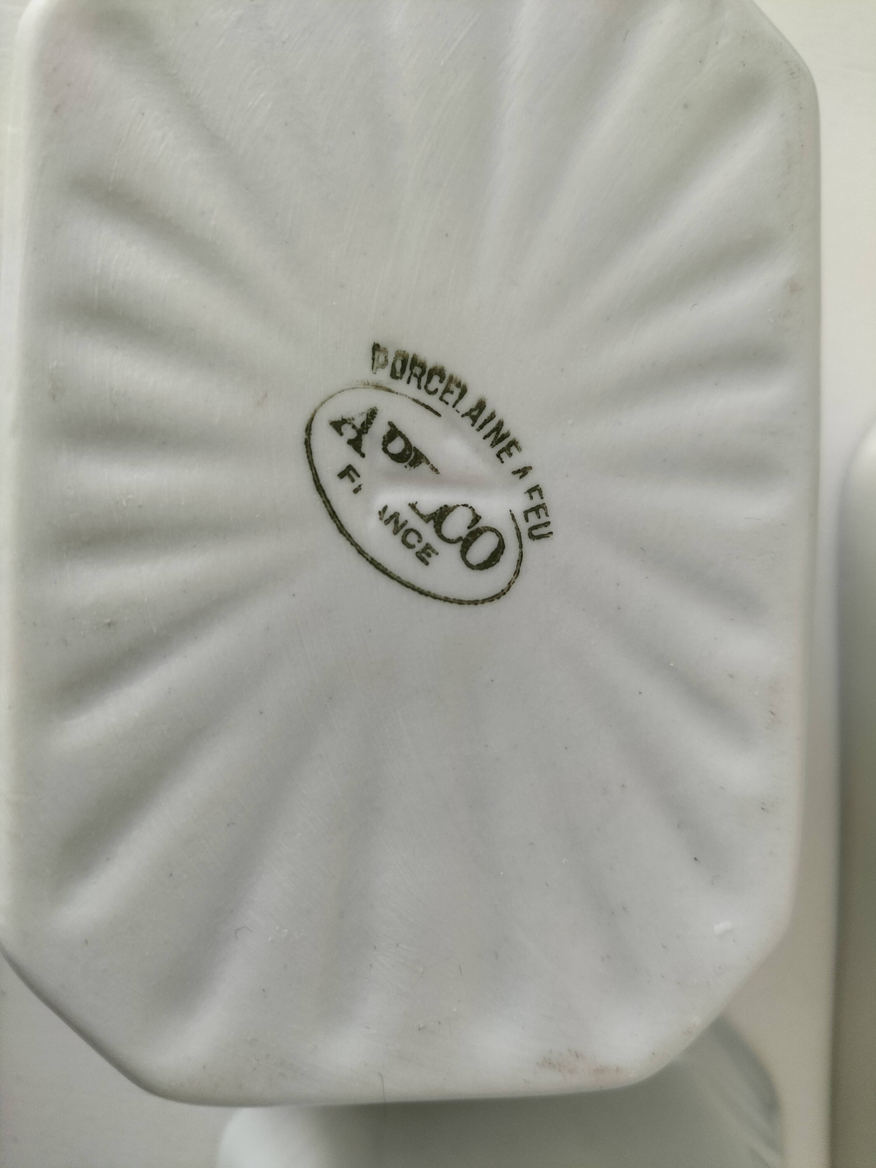 Trio de terrines Apilco porcelaine modèle perlé