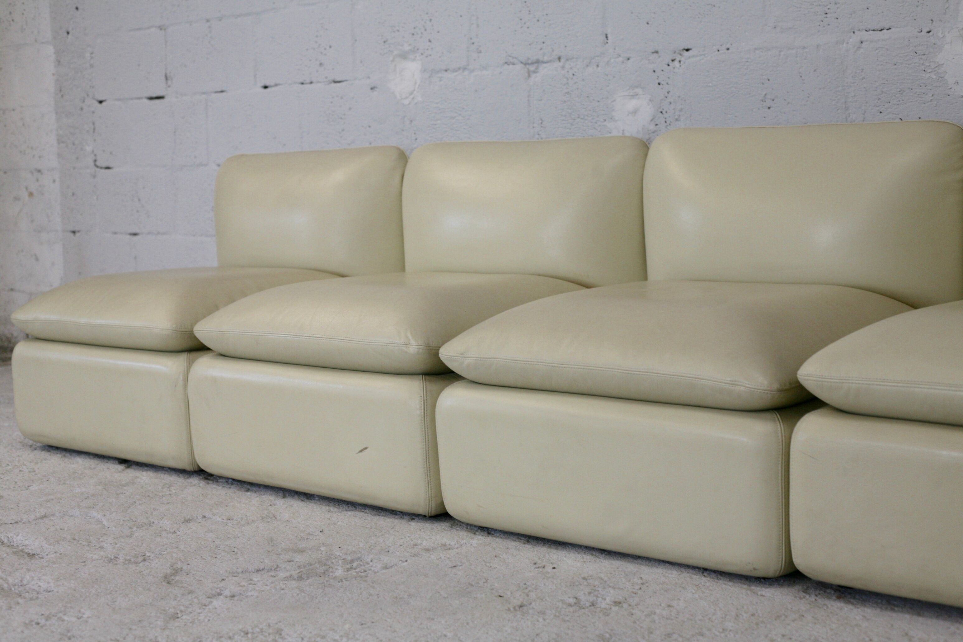 Set of 5 leather armchairs, France 80