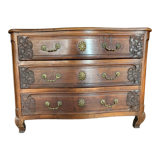 Walnut chest of drawers