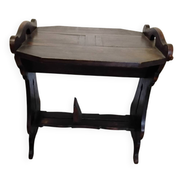 Antique table with a system
