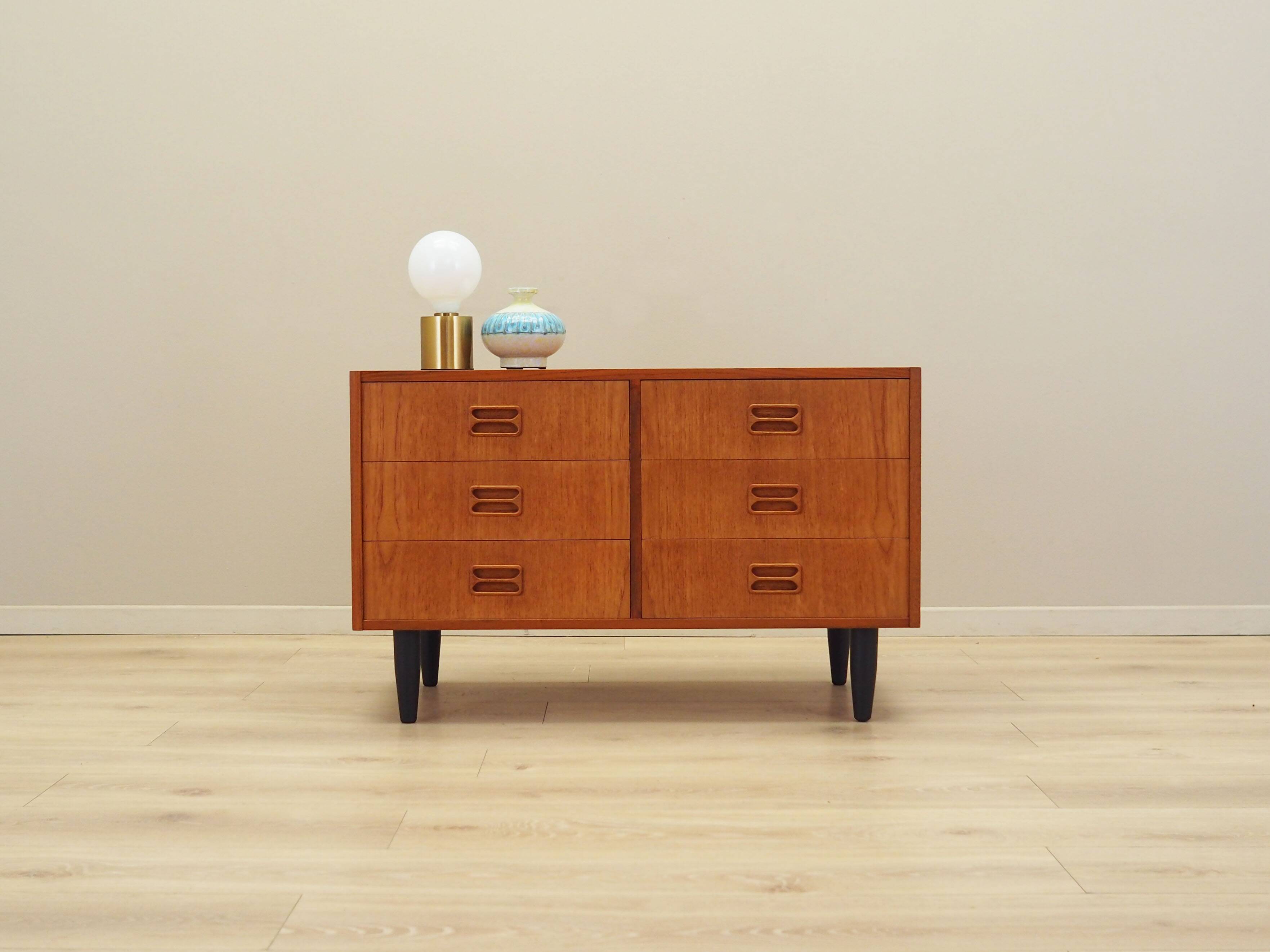 Commode en teck, design danois, années 1960, fabrication : Danemark