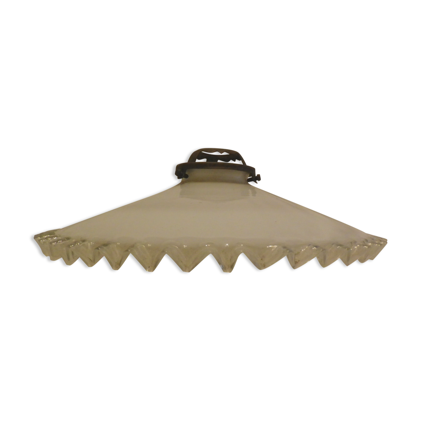 Serrated opaline
