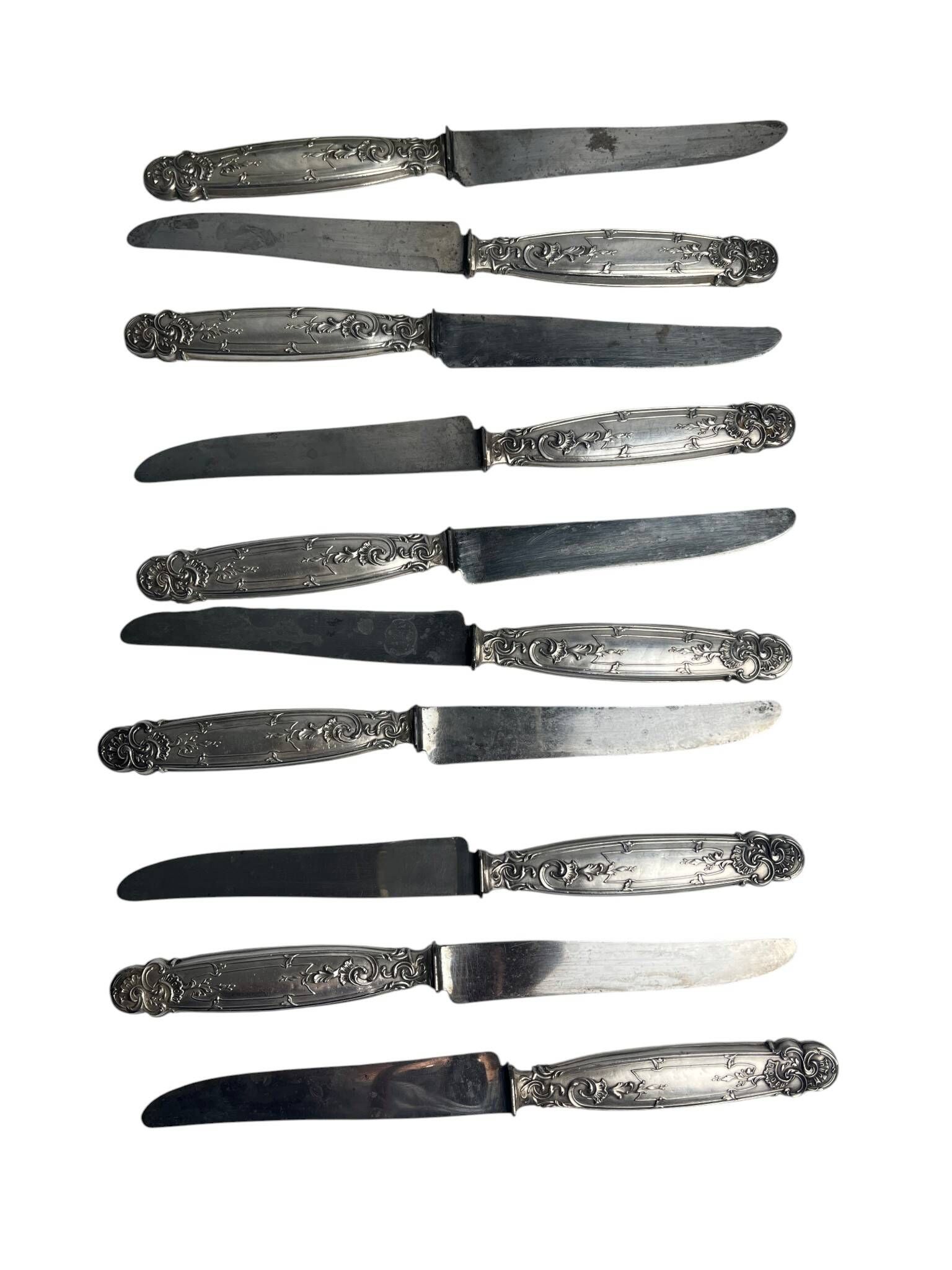Art de la table, série dix couteaux à fruit argent minerve début XXème