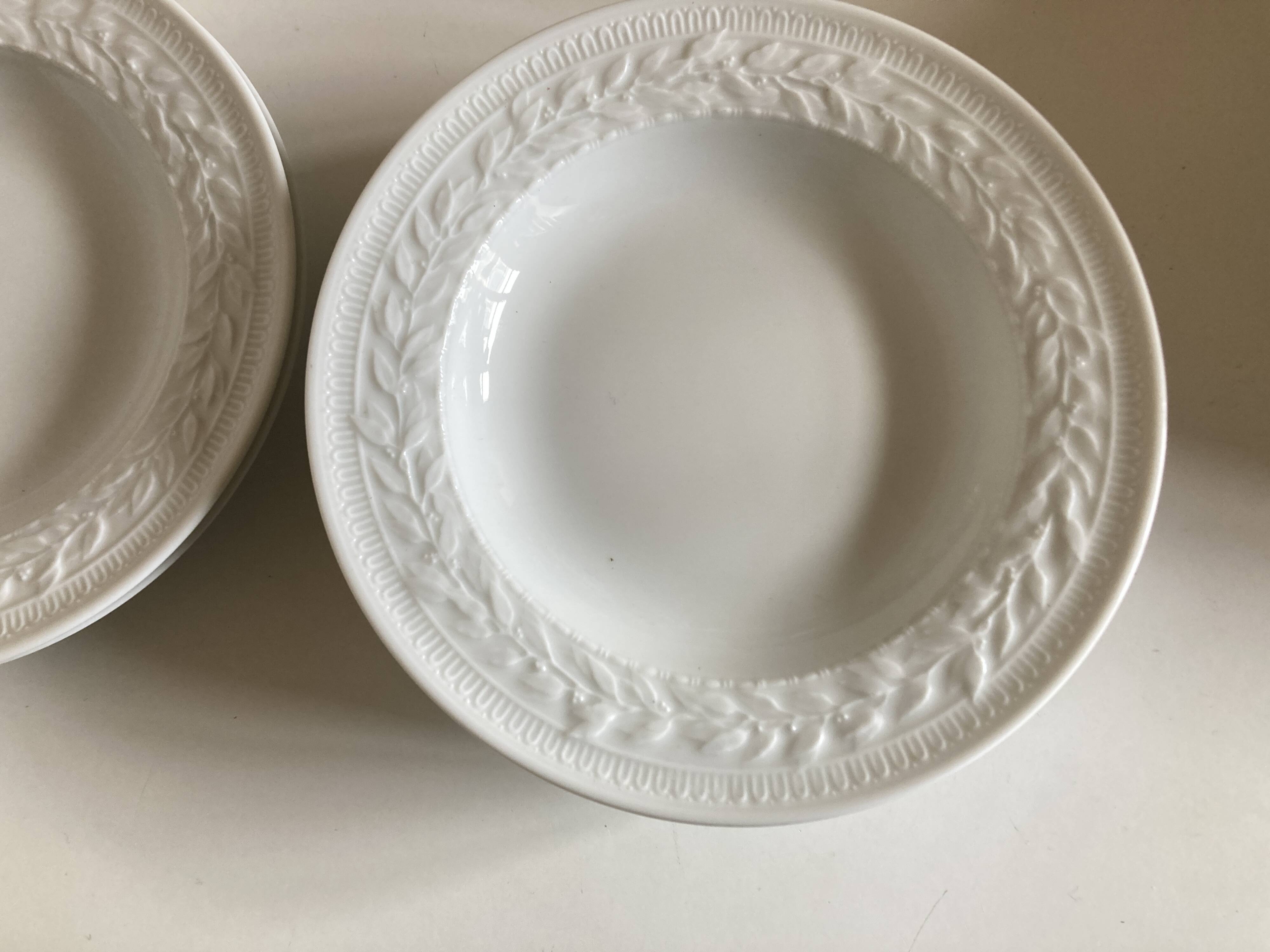 set of 6 Bernardaud Louvre neo-classical plates with laurel wreath