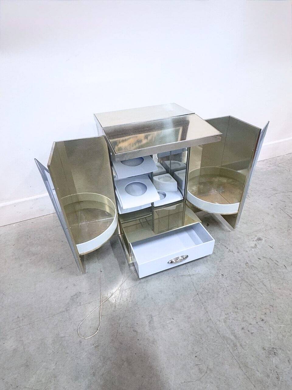 Petit meuble de rangement miroir Thierry Mugler