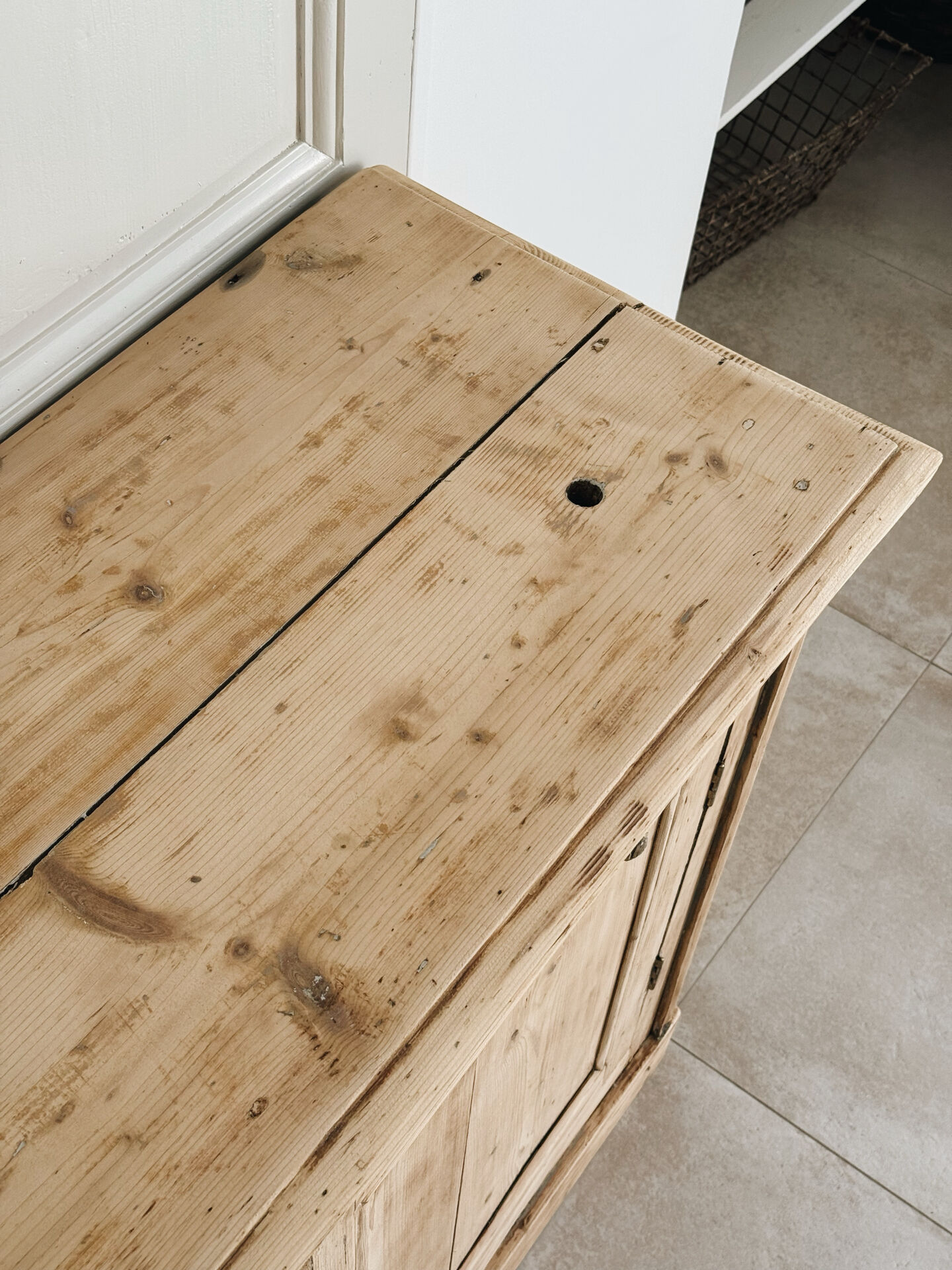 Buffet parisien en bois clair