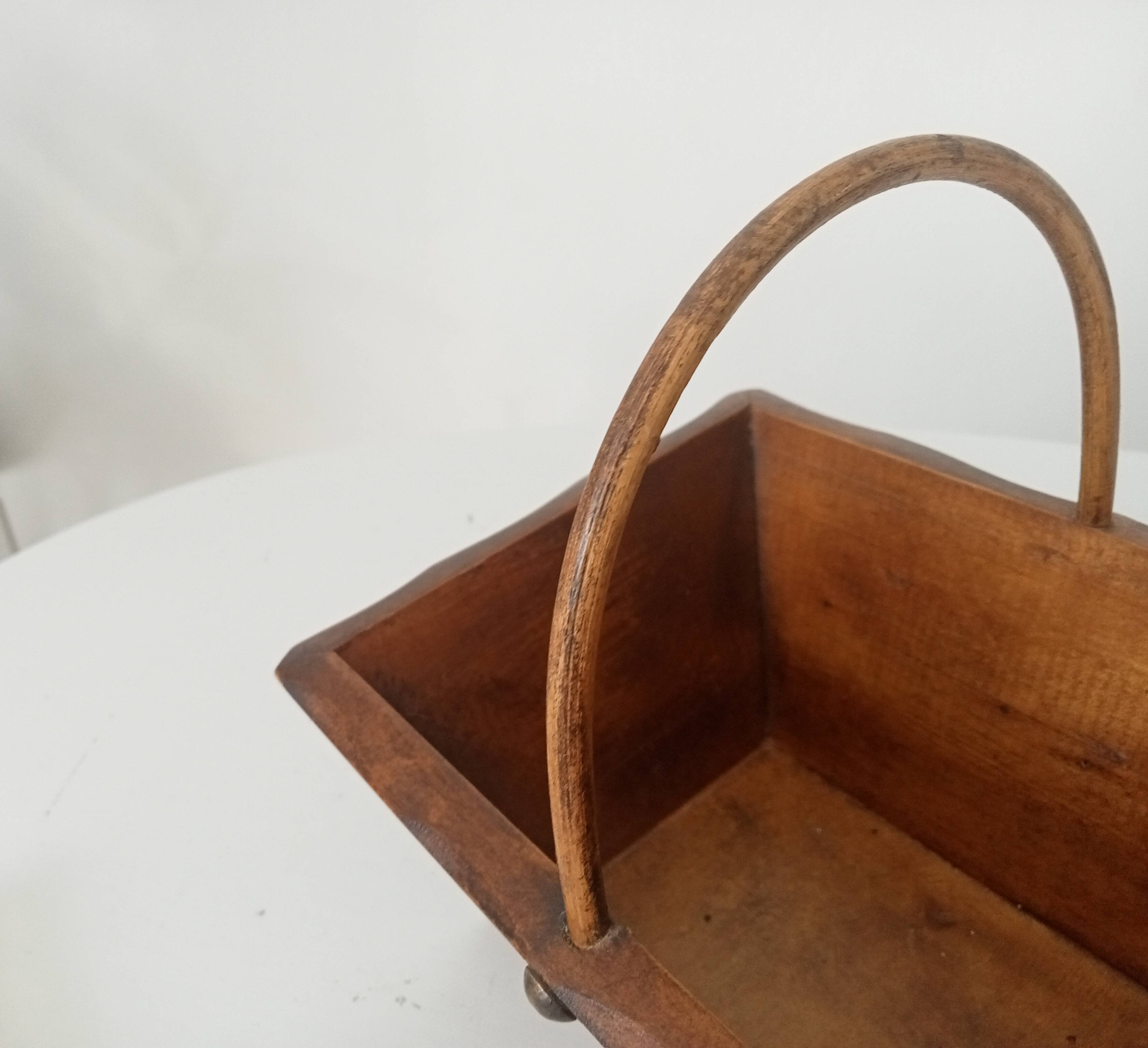 Panier vintage artisanal en bois