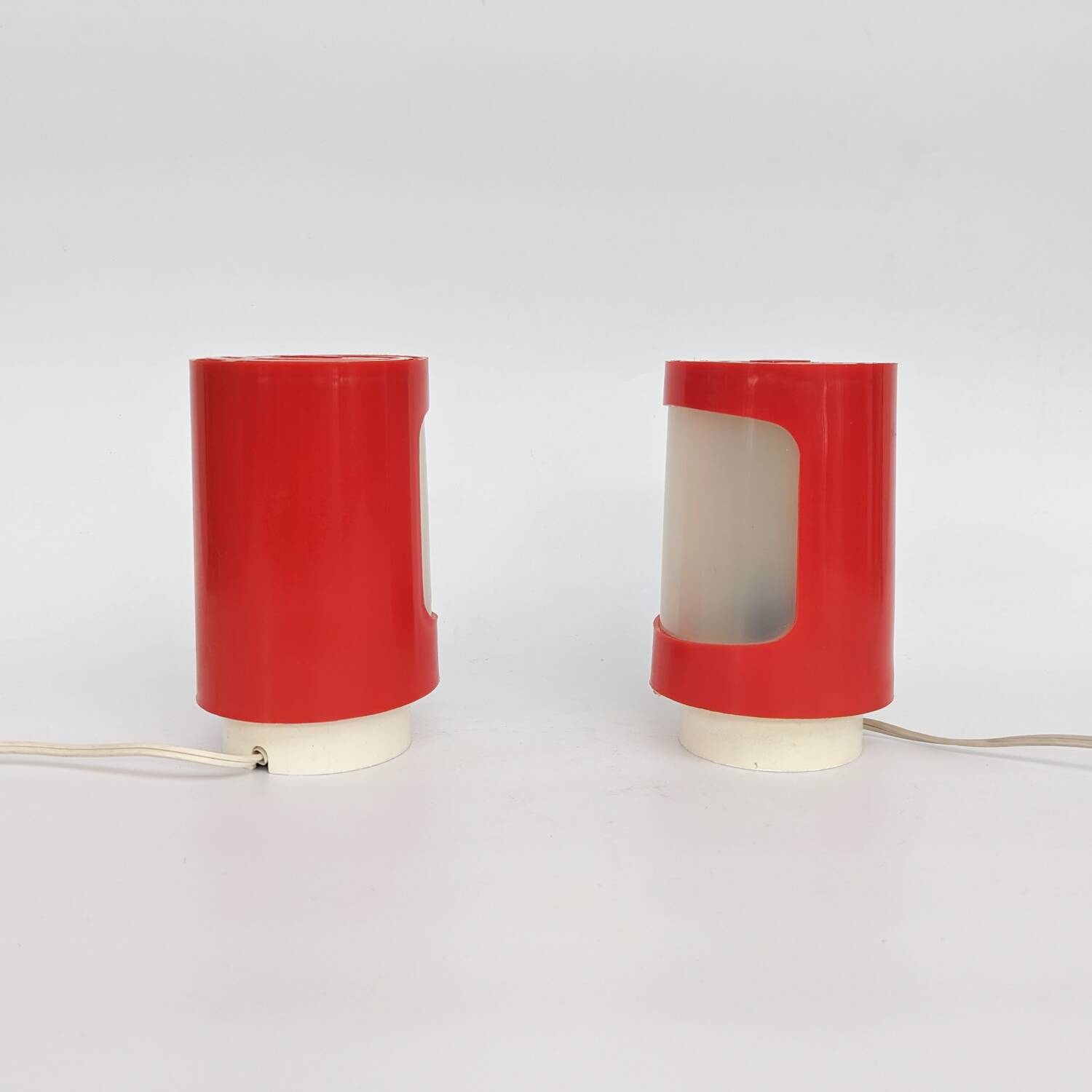 Pair of space age red plastic table lamps by Elektrosvit, 1960s