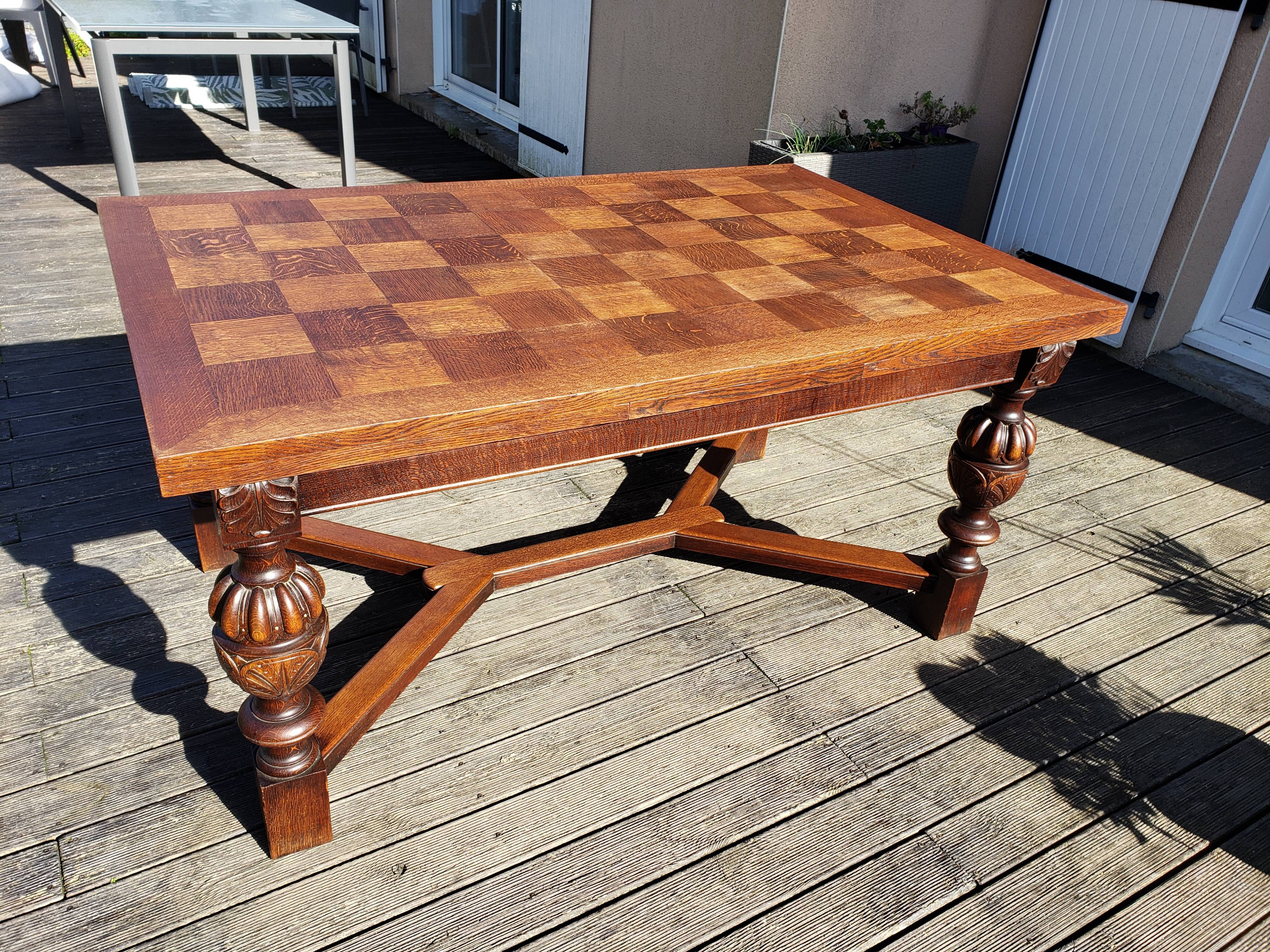 1910s Jacobean style solid oak extending drawer dining table