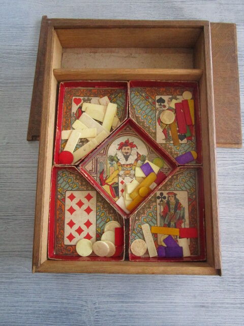 Old yellow dwarf games, oak box