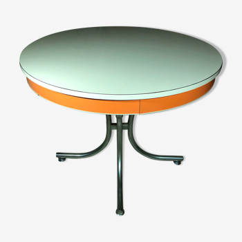 Round table in white formica orange headband and chrome foot diameter 96 cm
