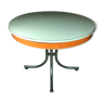 Table ronde en Formica blanche bandeau orange et pied chromé diamètre 96 cm