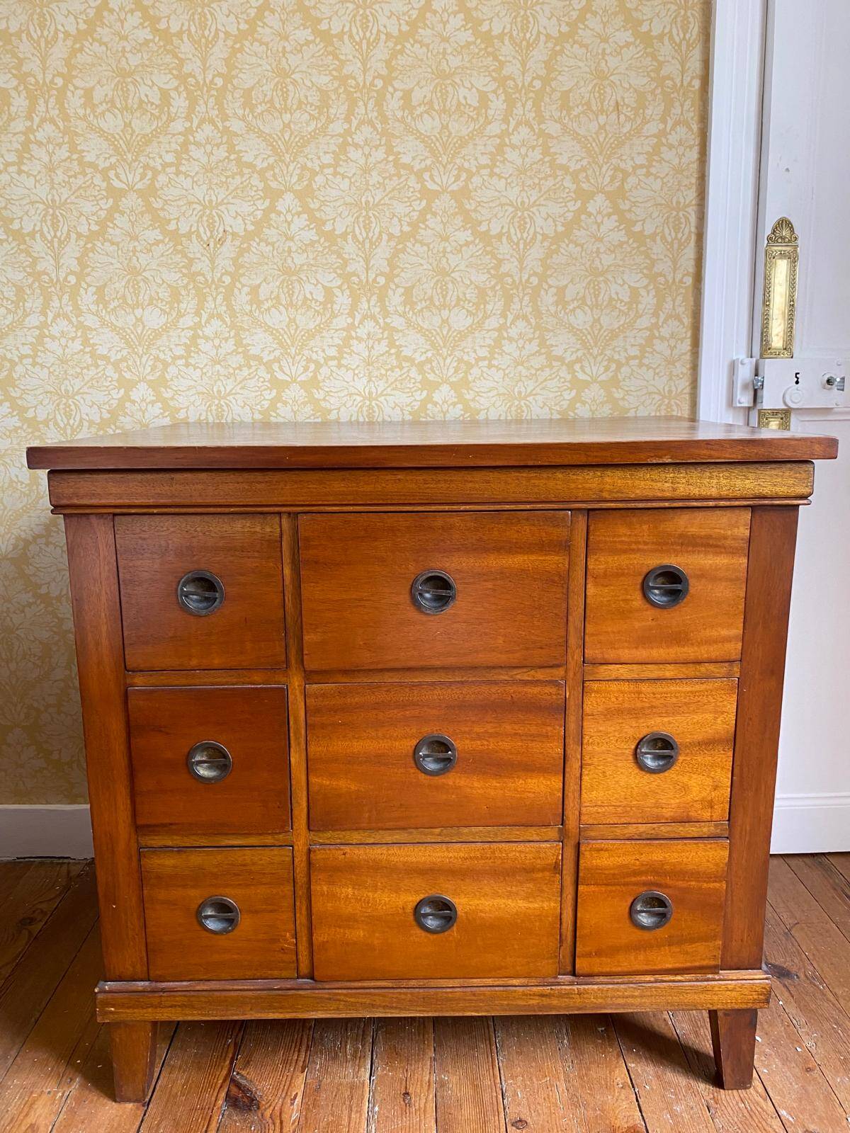 Commode à tiroirs en teck massif