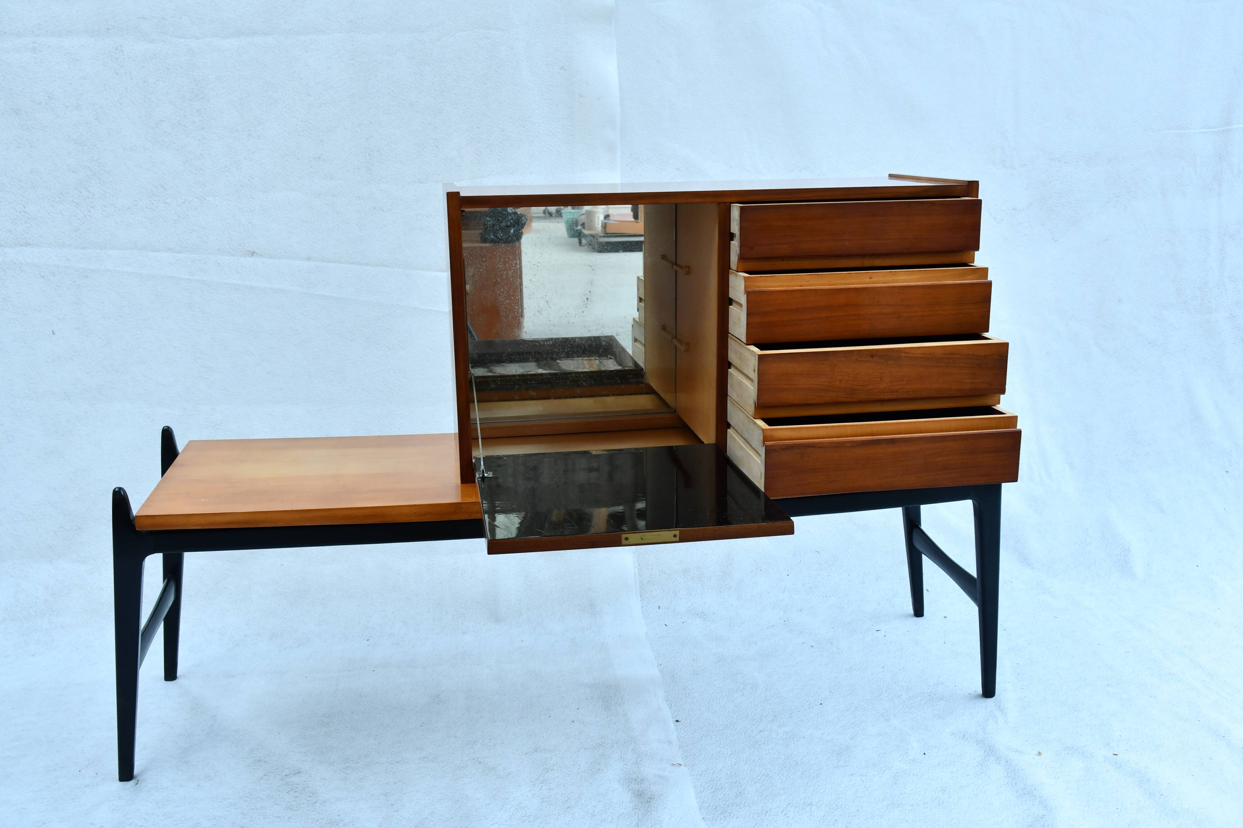 Jos de Mey sideboard