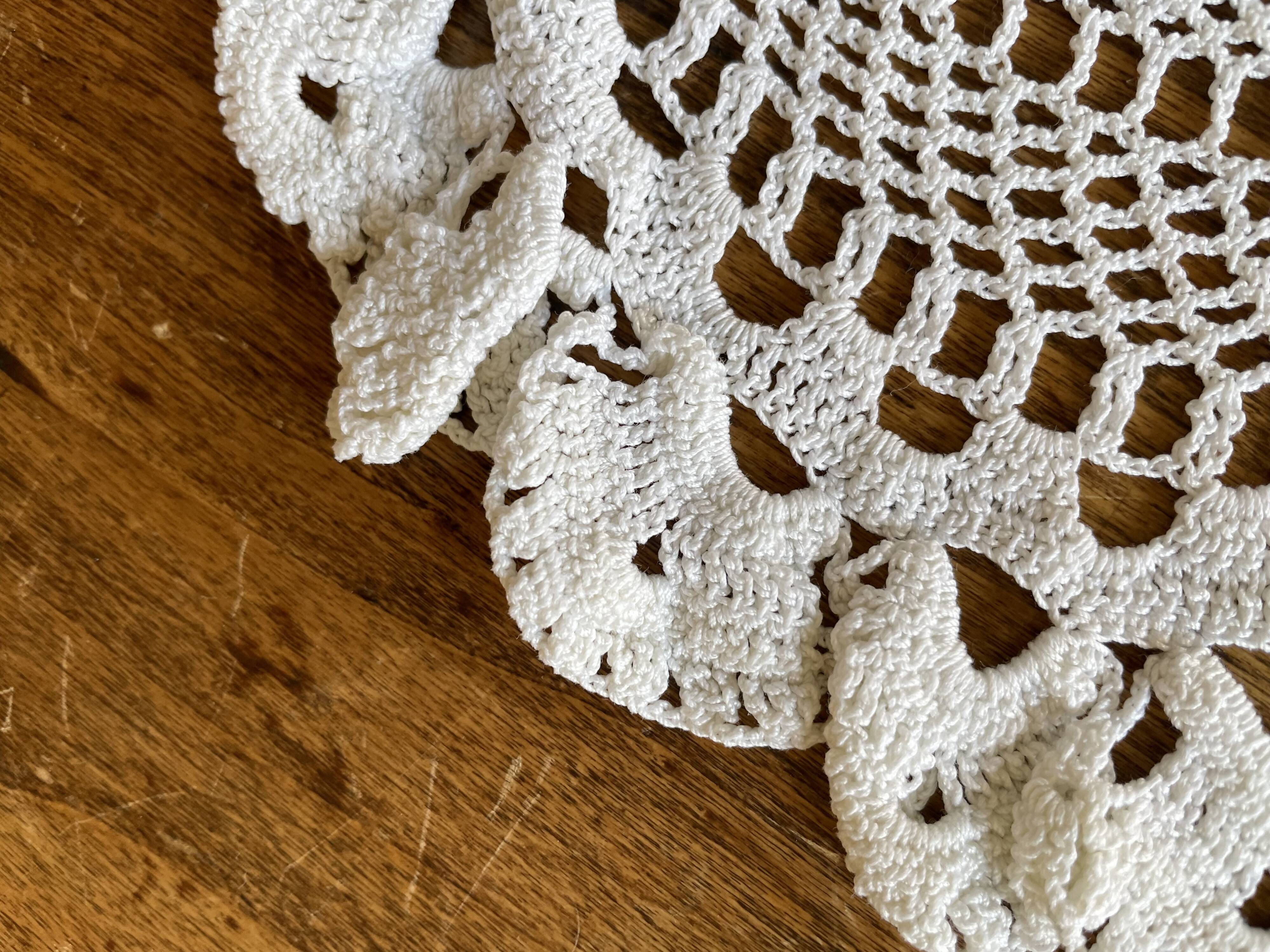 1 crochet doily, oval, old vintage