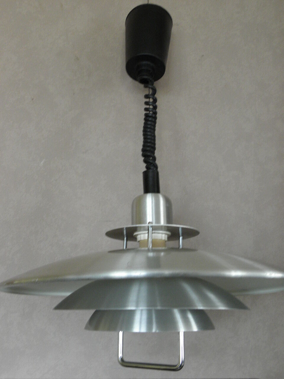 Vintage Space Period Suspension 70