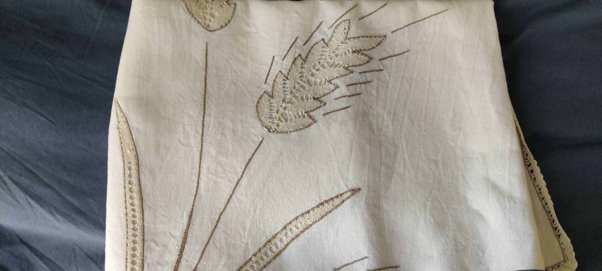 Nappe vintage et ses 12 serviettes