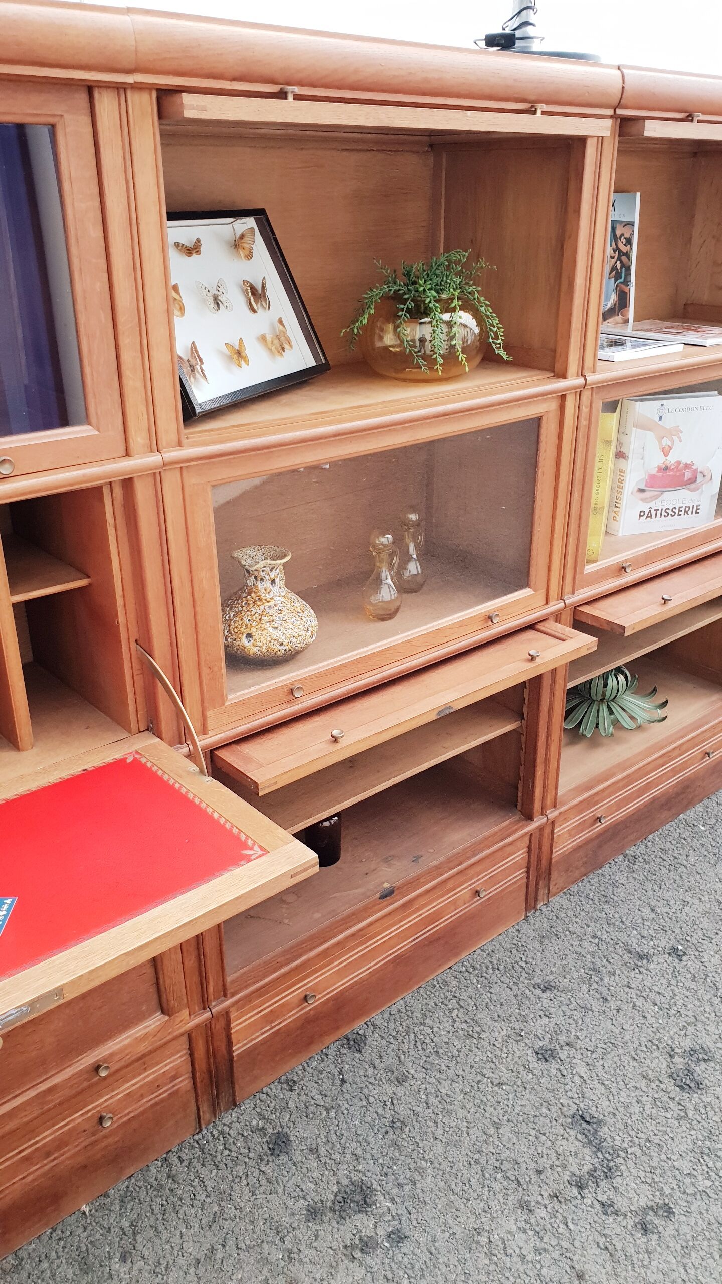 Vintage notary library