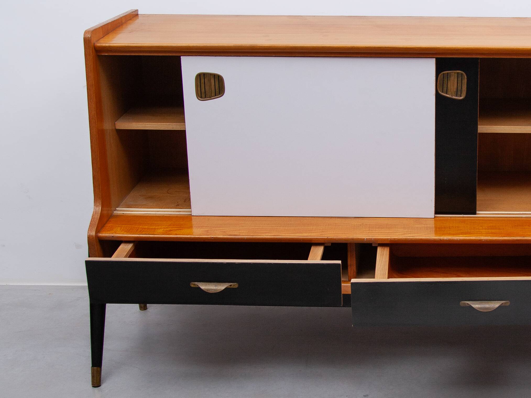 Oswald Vermaercke Sideboard with Black and White Sliding Doors, 1950s for V