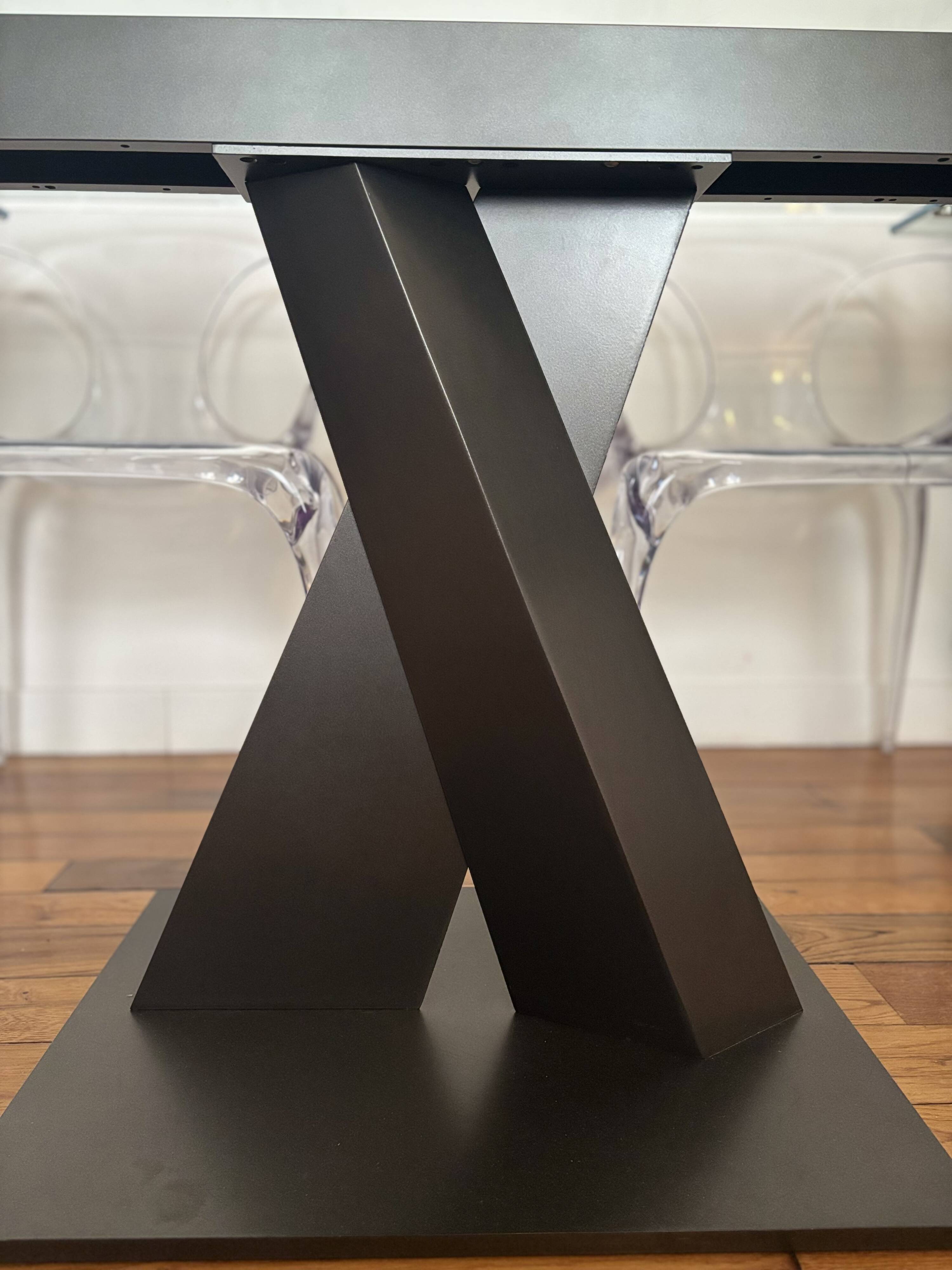 Table de repas roche bobois avec 2 allonges de 40 cm intégrées