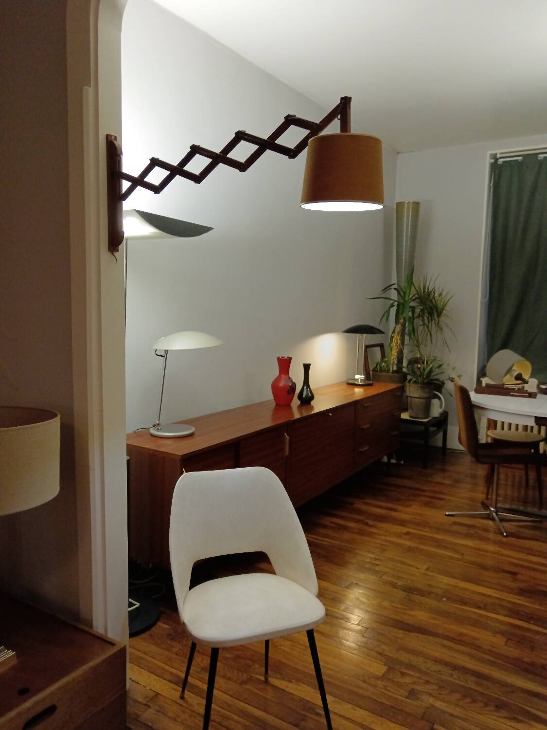 Scandinavian accordion wall lamp