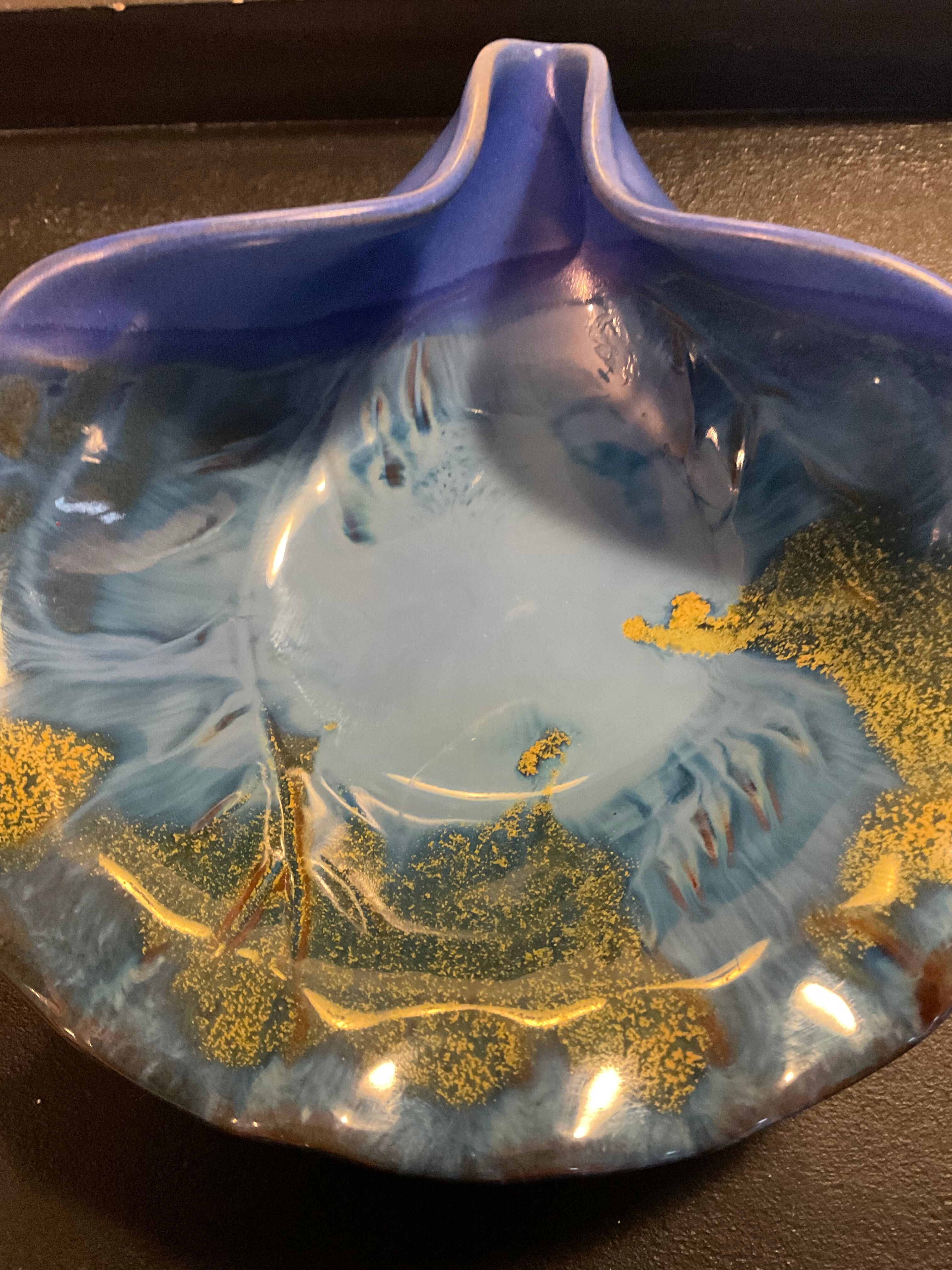 Empty pocket vintage shell glazed terracotta