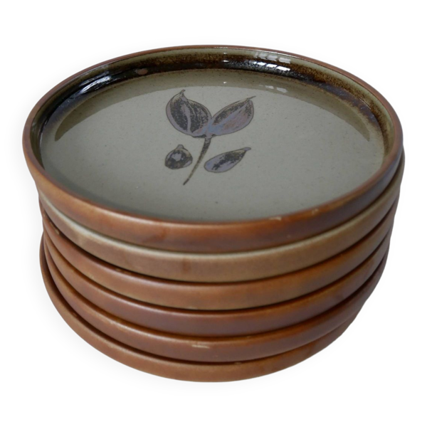 Lot de 6 assiettes plates en grès émaillées motif fleurs fabrication artisanale 1970