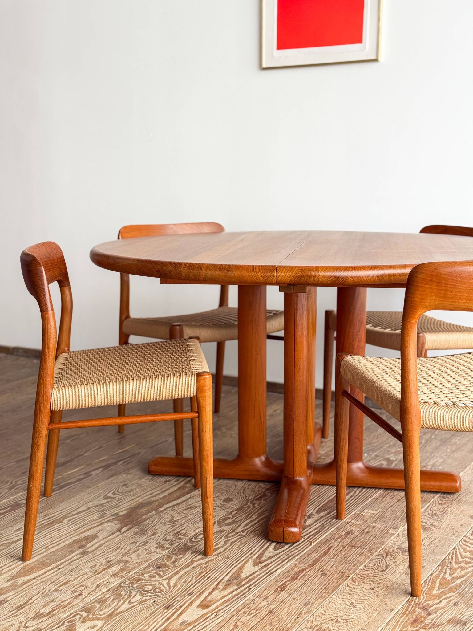 Table ronde extensible en teck de Dyrlund, Danemark