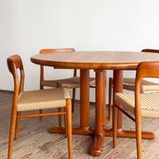 Table ronde extensible en teck de Dyrlund, Danemark
