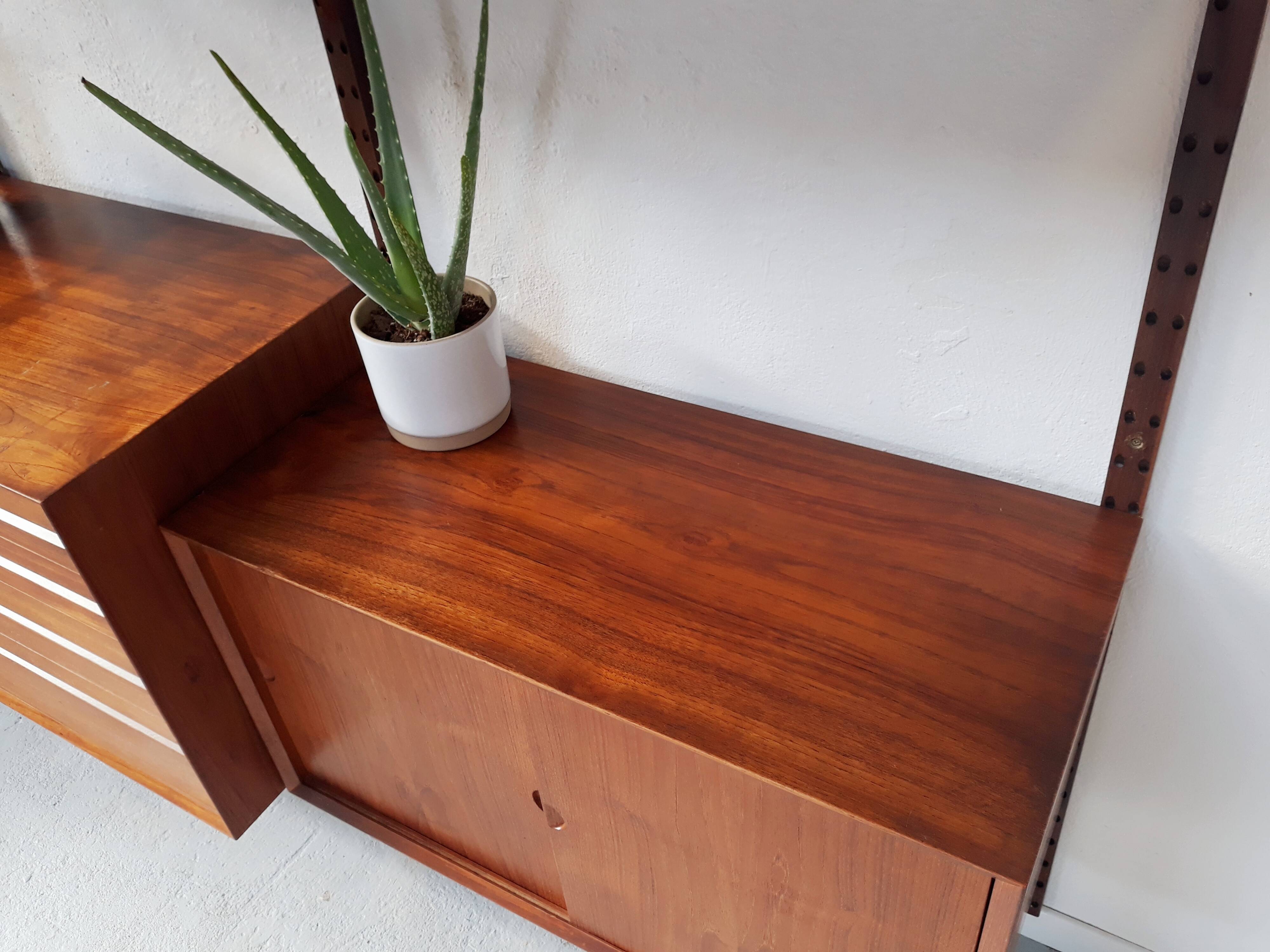Étagère modulable scandinave en teck royal system par Poul Cadovius